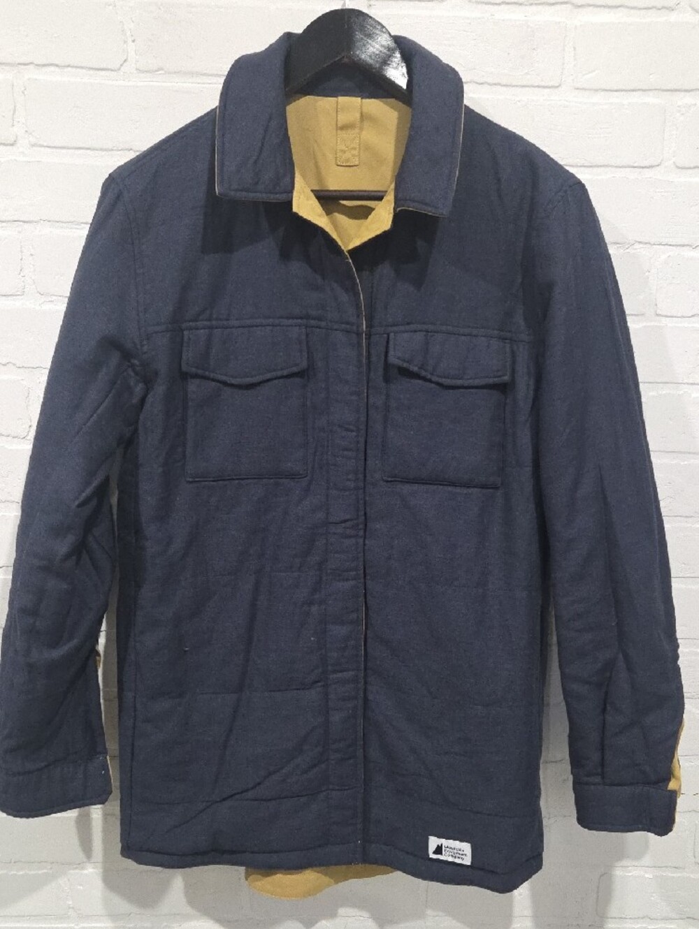 MEC Reversible Shacket - Picture 3 of 6